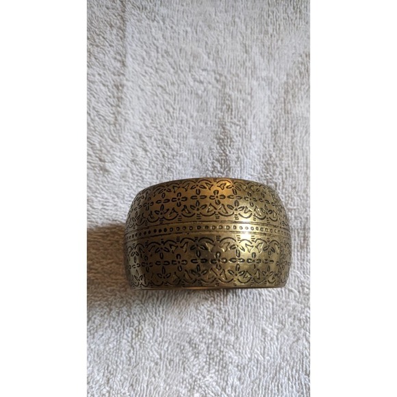 Brass Etxhed Wide Bangle Bracelet, Vintage - Picture 6 of 6